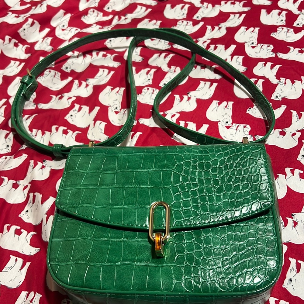 A New Day Green Crossbag and matching wallet